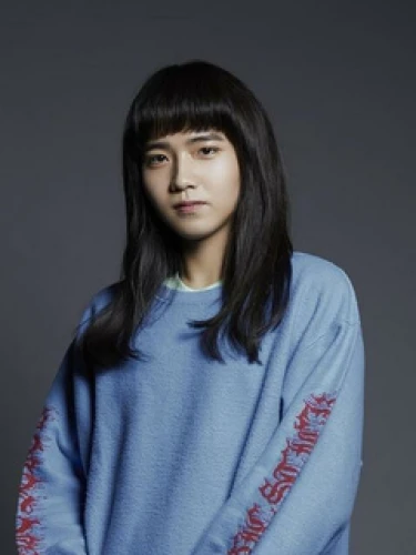 Chih Siou (持修)
