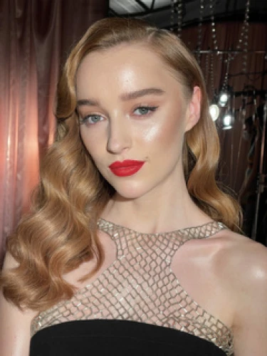 Phoebe Dynevor